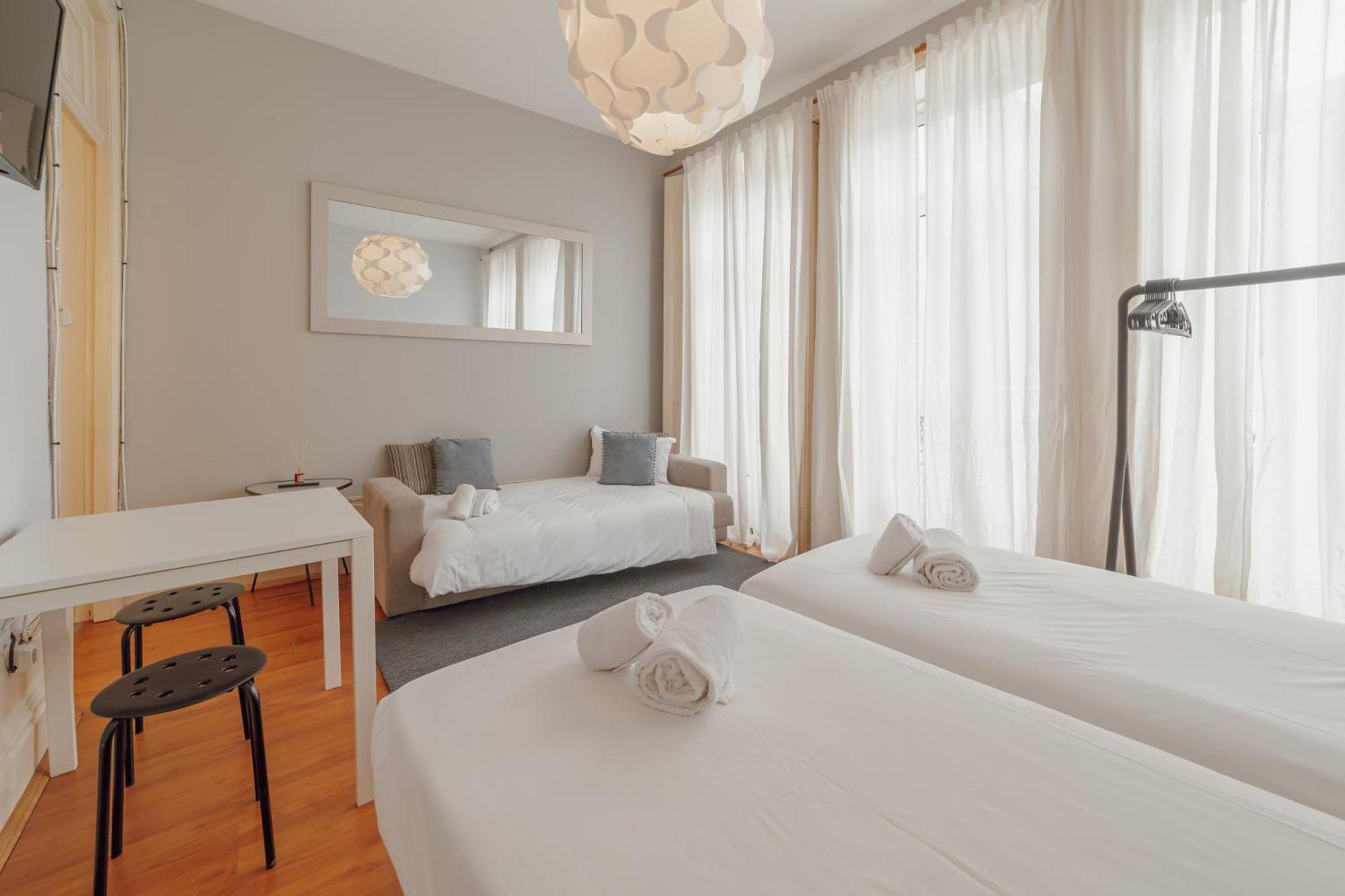 Oporto Guest Moinho De Vento Studios Exterior photo